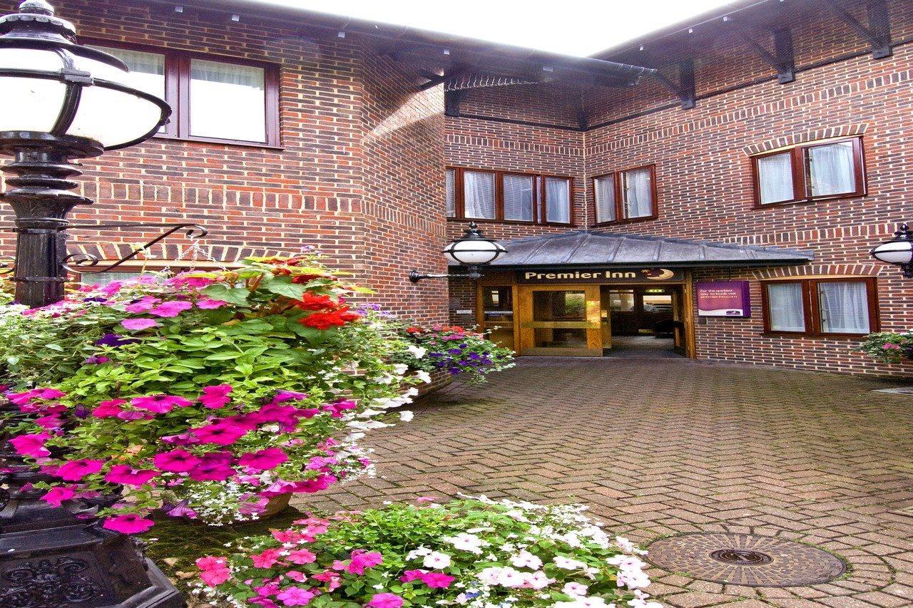 Premier Inn Tonbridge Kültér fotó