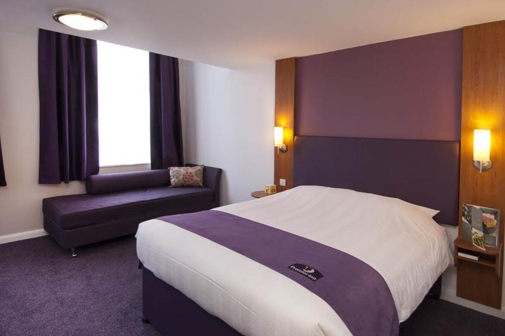 Premier Inn Tonbridge Kültér fotó
